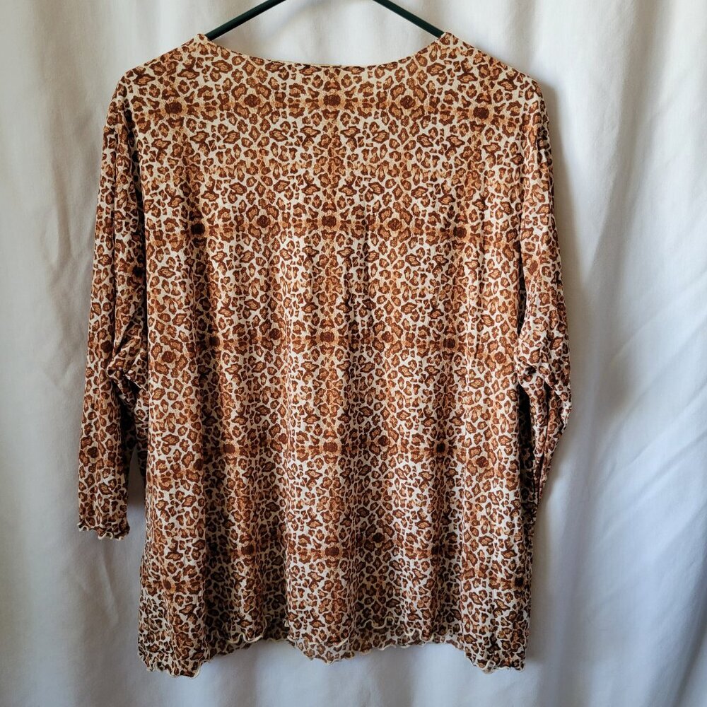 Westbound Blouse 2X BOHO feminine Animal Print Safari V-neck Top ruffle Chic EUC - Picture 2 of 8